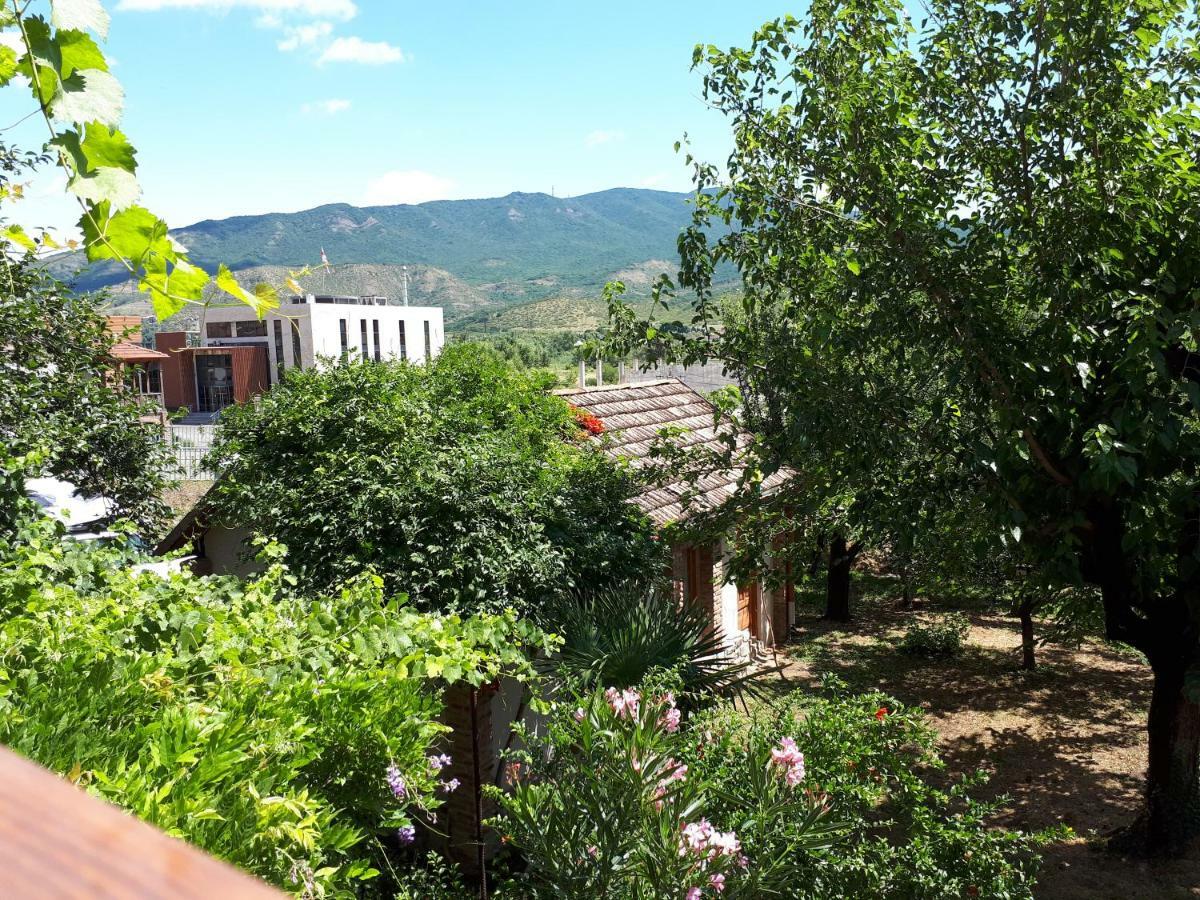 Old House Apartment With Garden Area Mtsʼkhetʼa Bagian luar foto
